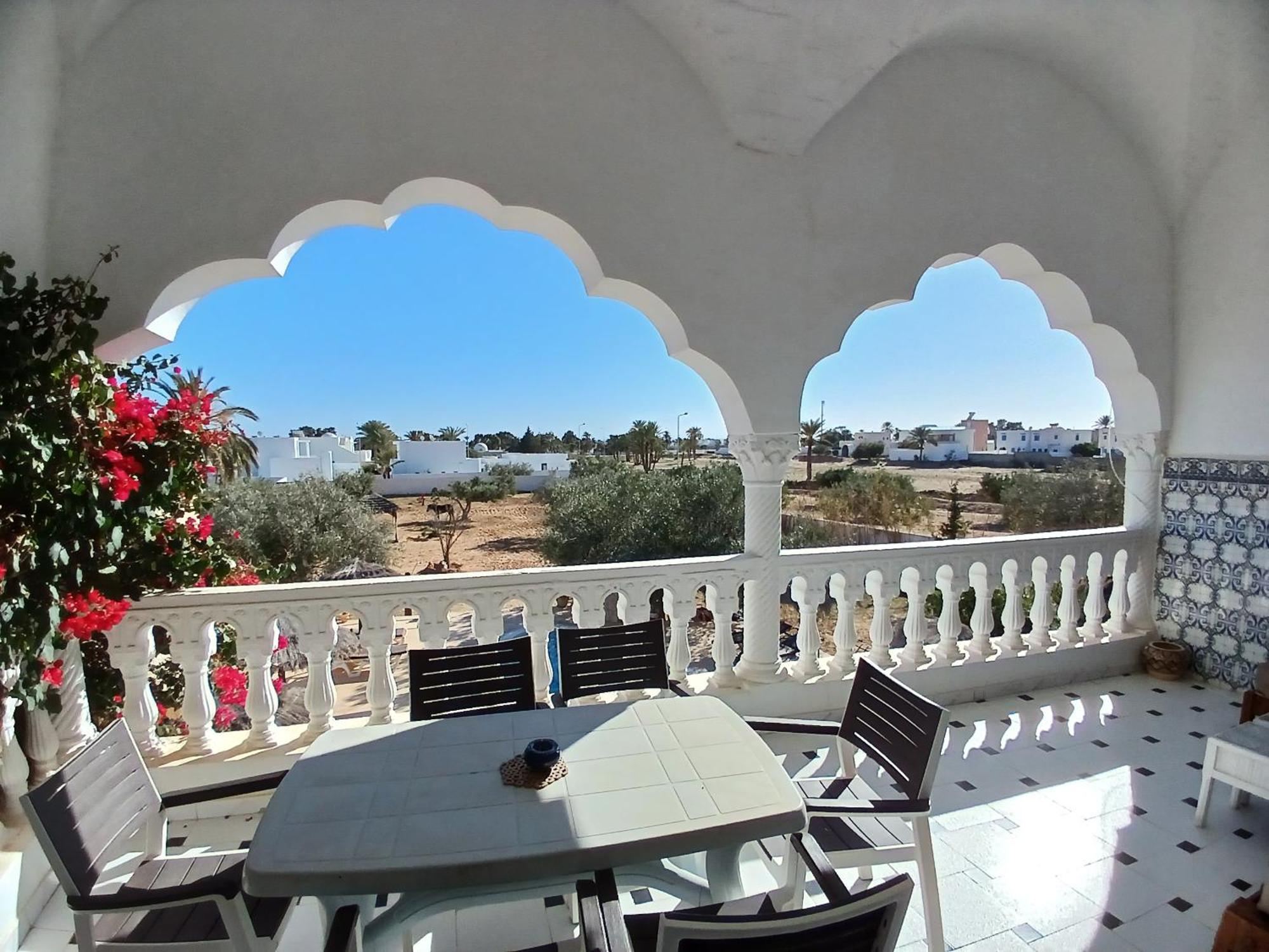 Aghīr Menzel Churasco Djerba מראה חיצוני תמונה
