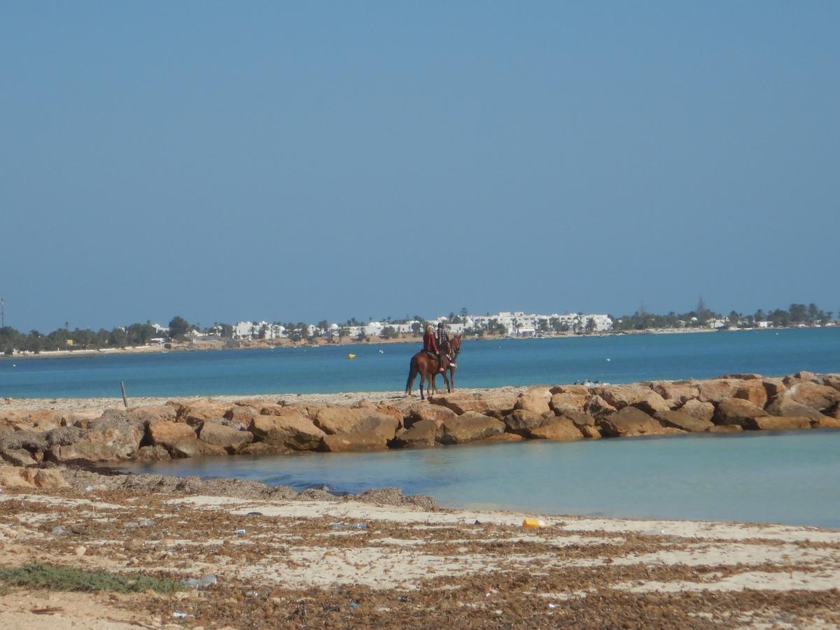 Aghīr Menzel Churasco Djerba מראה חיצוני תמונה