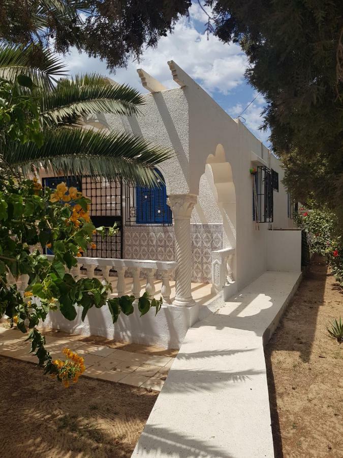 Aghīr Menzel Churasco Djerba מראה חיצוני תמונה