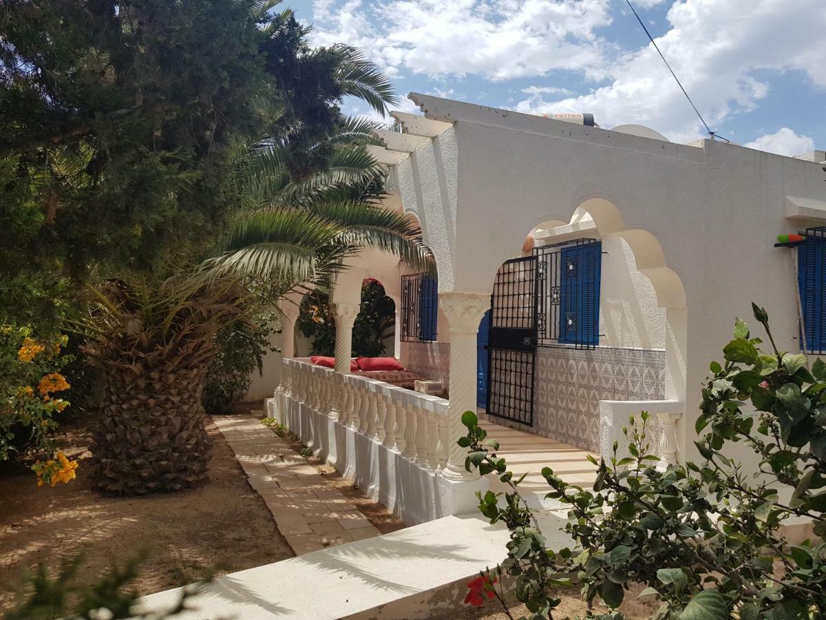 Aghīr Menzel Churasco Djerba מראה חיצוני תמונה